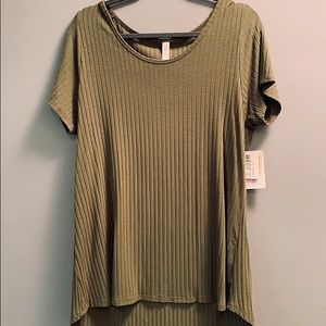 NWT LuLaRoe solid Classic ribbed tee in size L